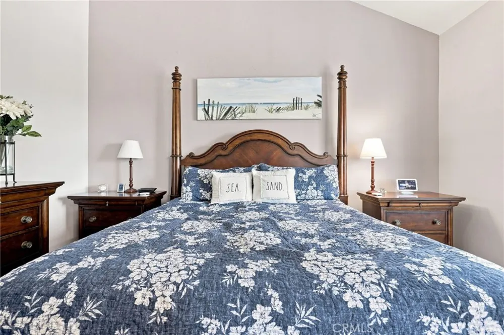 696 Corte Vina Camarillo, CA 93010