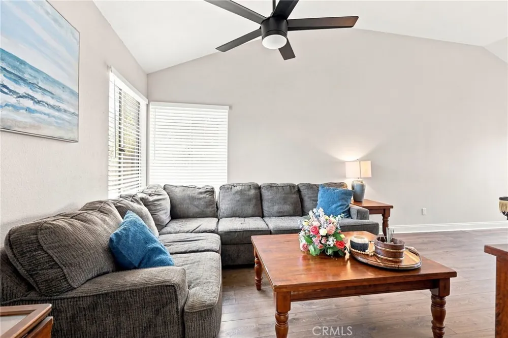 696 Corte Vina Camarillo, CA 93010