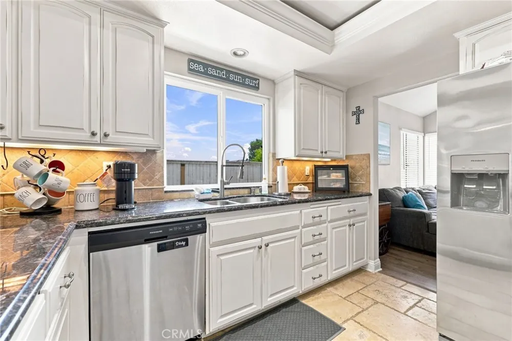 696 Corte Vina Camarillo, CA 93010