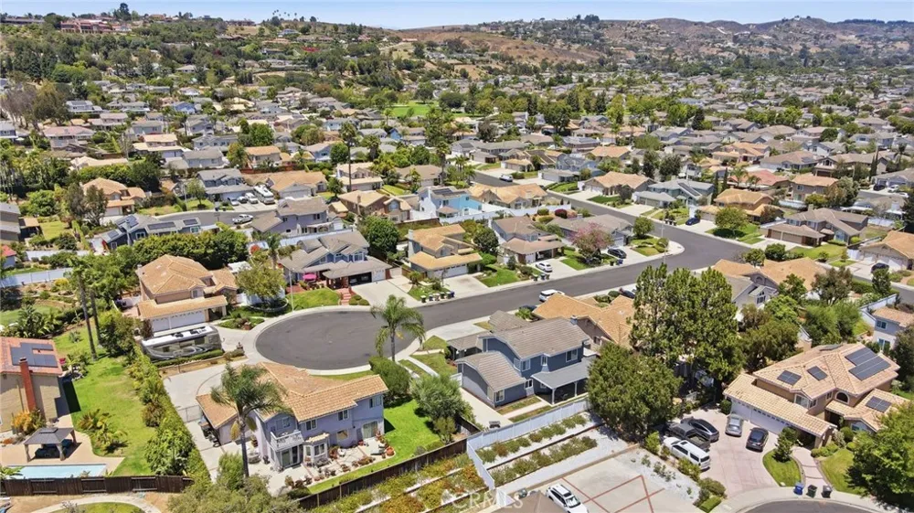 696 Corte Vina Camarillo, CA 93010