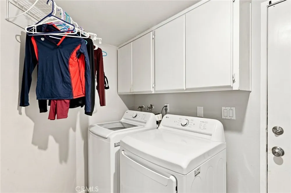 696 Corte Vina Camarillo, CA 93010