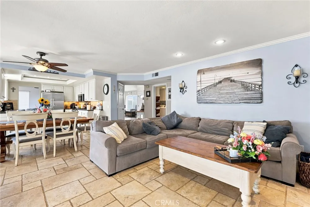 696 Corte Vina Camarillo, CA 93010