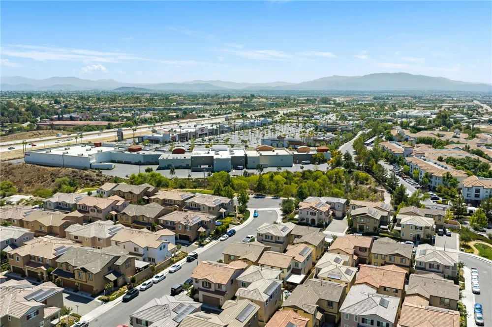 24237 Hazelnut Avenue Murrieta, CA 92562