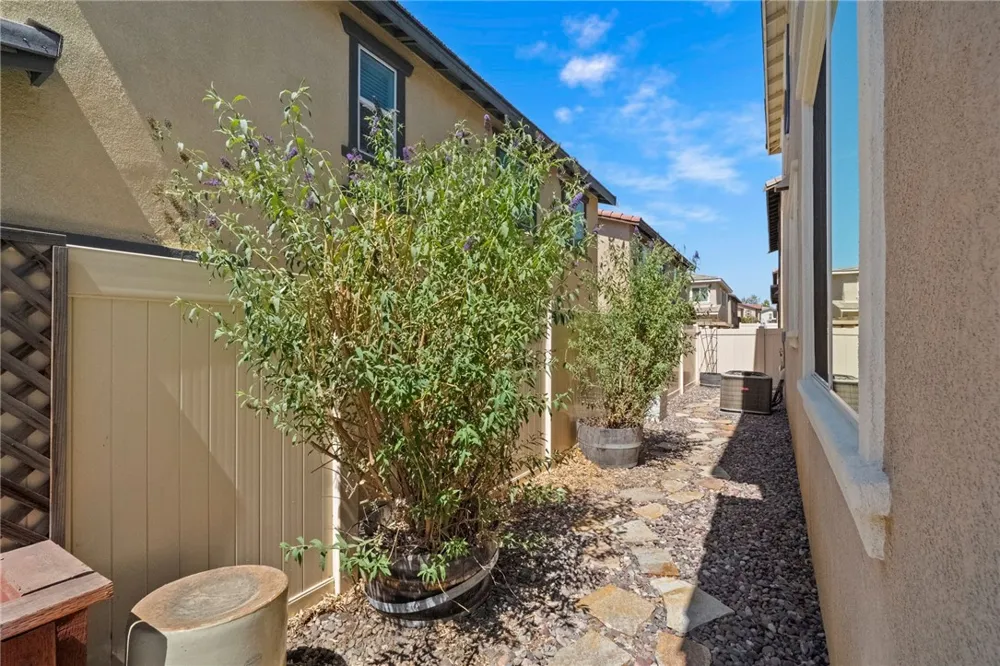 24237 Hazelnut Avenue Murrieta, CA 92562