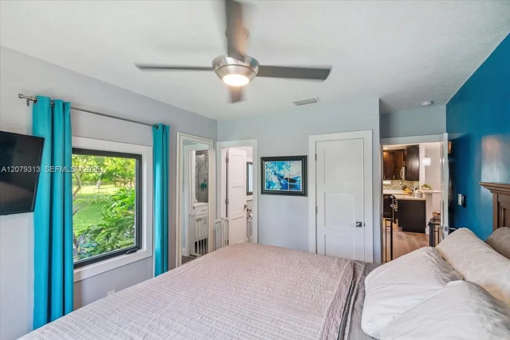 2434 Lincoln St Hollywood, FL 33020
