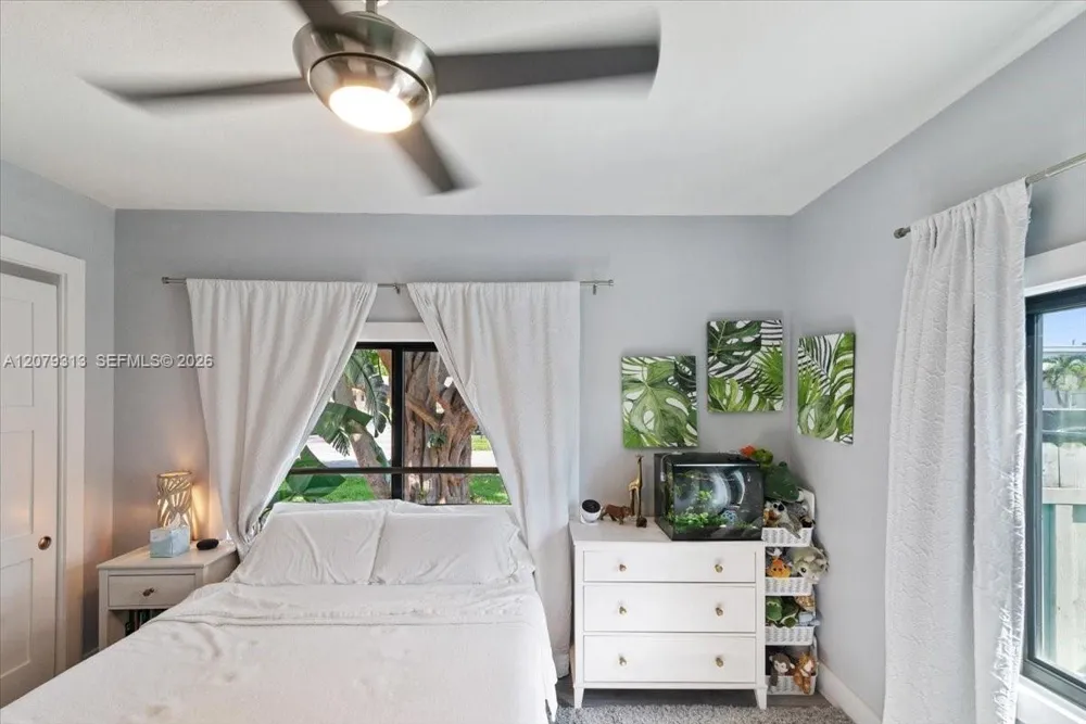 2434 Lincoln St Hollywood, FL 33020