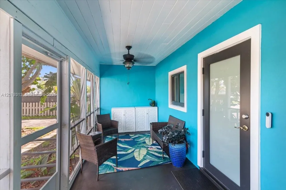 2434 Lincoln St Hollywood, FL 33020