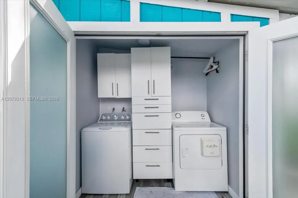 2434 Lincoln St Hollywood, FL 33020
