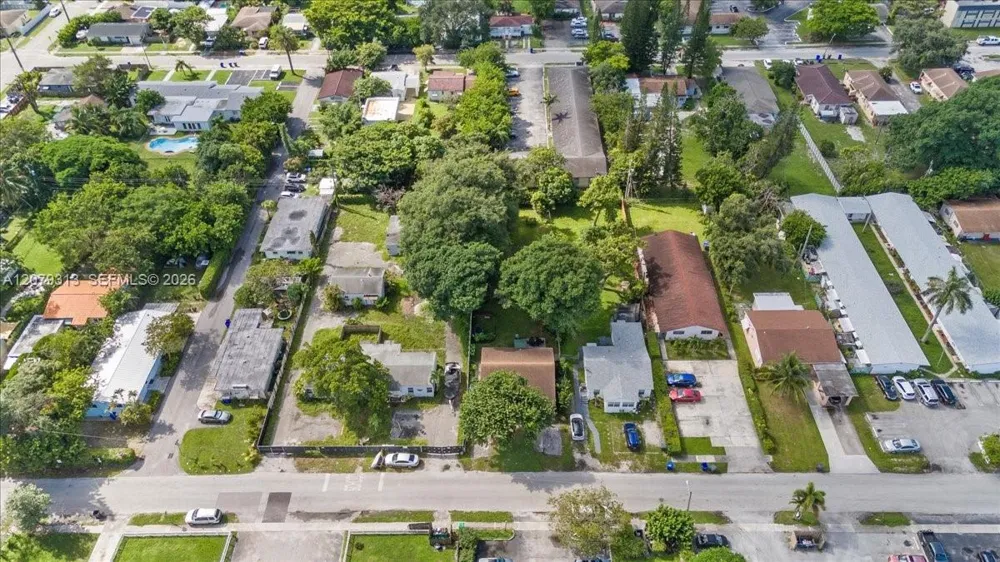2434 Lincoln St Hollywood, FL 33020