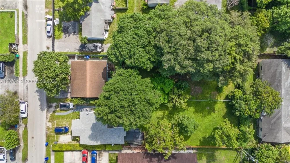 2434 Lincoln St Hollywood, FL 33020