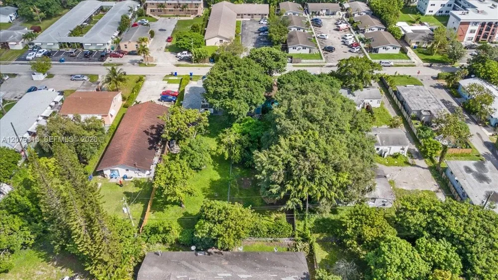 2434 Lincoln St Hollywood, FL 33020
