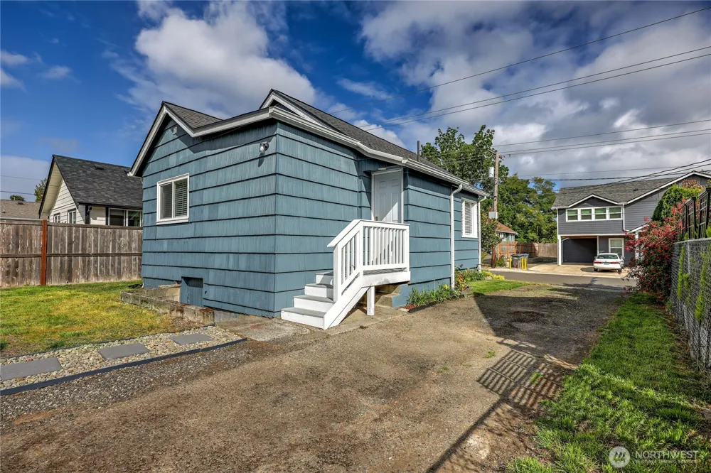 1705 13th Street Bremerton, WA 98337