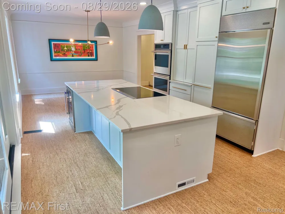 657 W Drayton Street Ferndale City, MI 48220