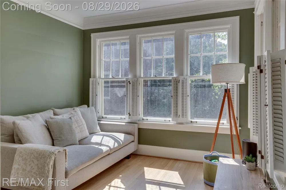 657 W Drayton Street Ferndale City, MI 48220