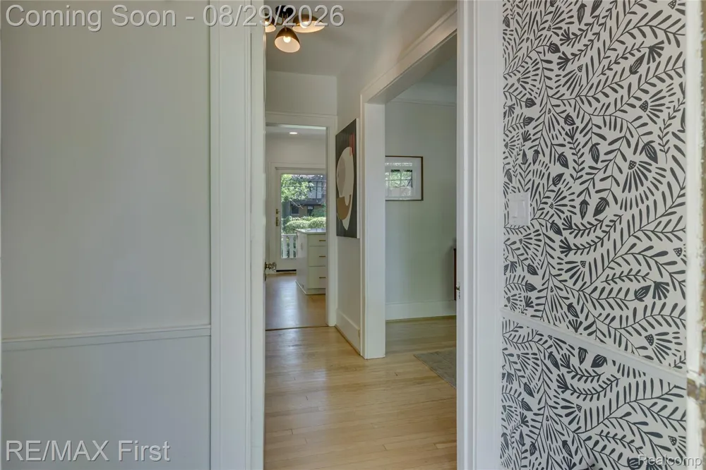657 W Drayton Street Ferndale City, MI 48220