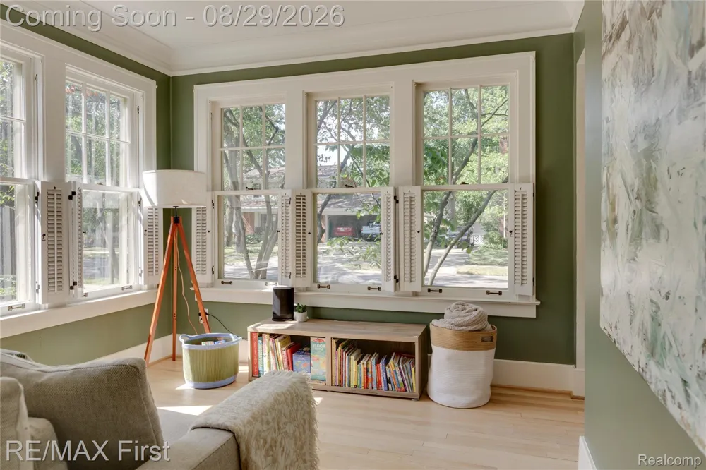 657 W Drayton Street Ferndale City, MI 48220