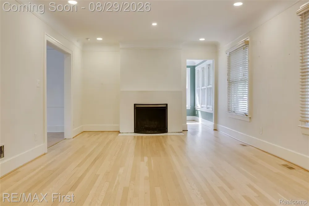 657 W Drayton Street Ferndale City, MI 48220
