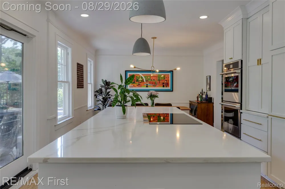 657 W Drayton Street Ferndale City, MI 48220