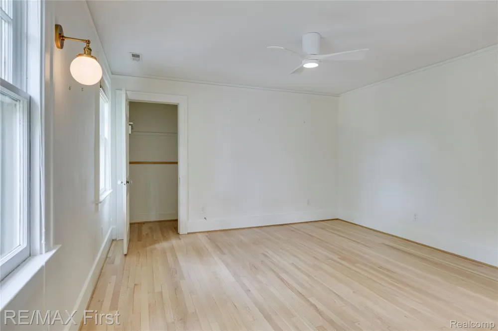 657 W Drayton Street Ferndale City, MI 48220