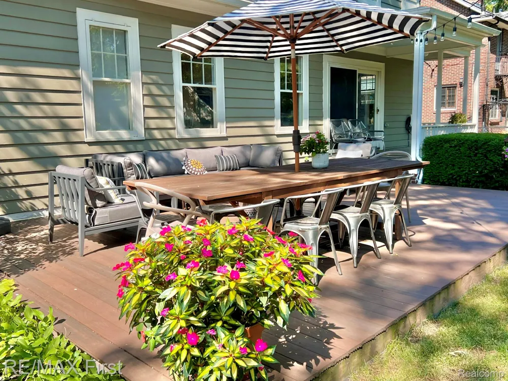 657 W Drayton Street Ferndale City, MI 48220