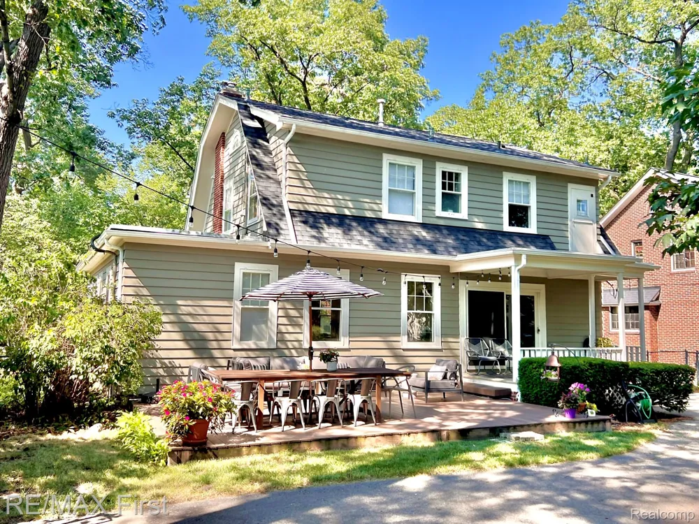 657 W Drayton Street Ferndale City, MI 48220