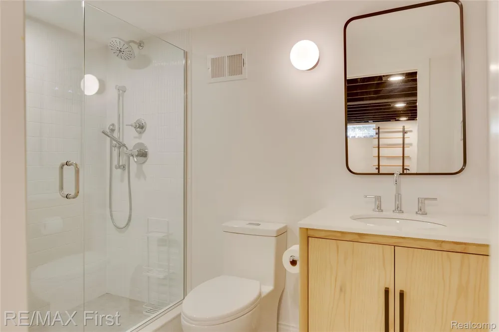 657 W Drayton Street Ferndale City, MI 48220