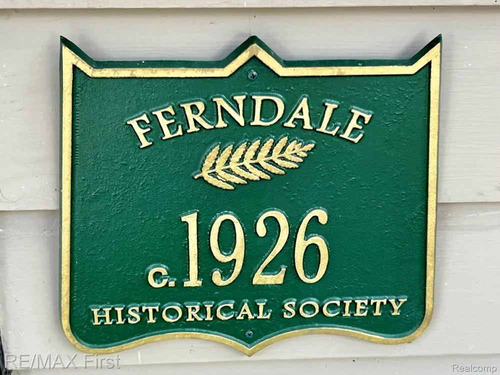 657 W Drayton Street Ferndale City, MI 48220