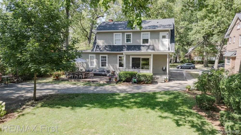 657 W Drayton Street Ferndale City, MI 48220