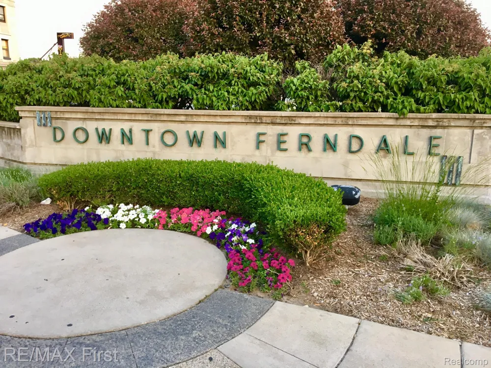 657 W Drayton Street Ferndale City, MI 48220