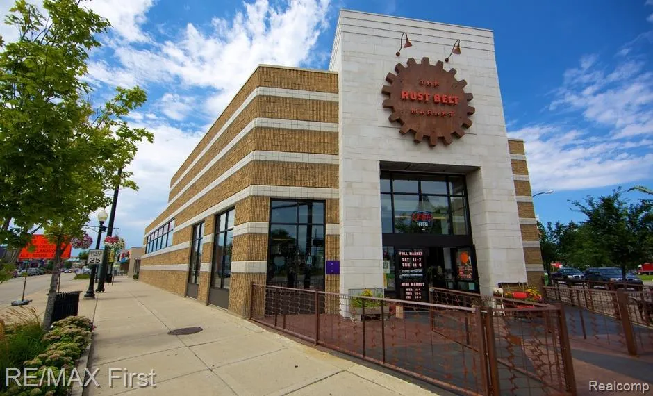 657 W Drayton Street Ferndale City, MI 48220
