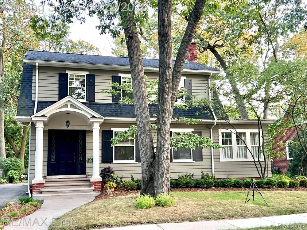 657 W Drayton Street Ferndale City, MI 48220