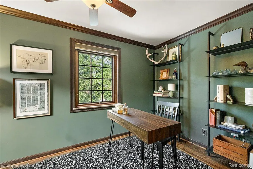 271 McMillan Road Grosse Pointe Farms City, MI 48236