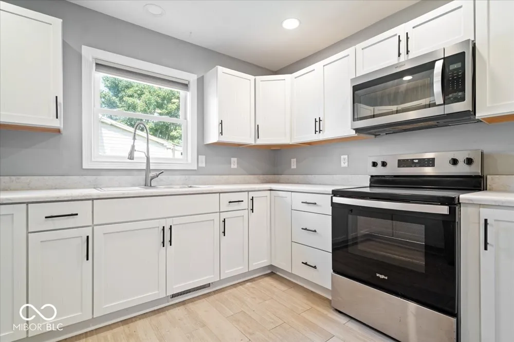 898 S 9th Street Noblesville, IN 46060