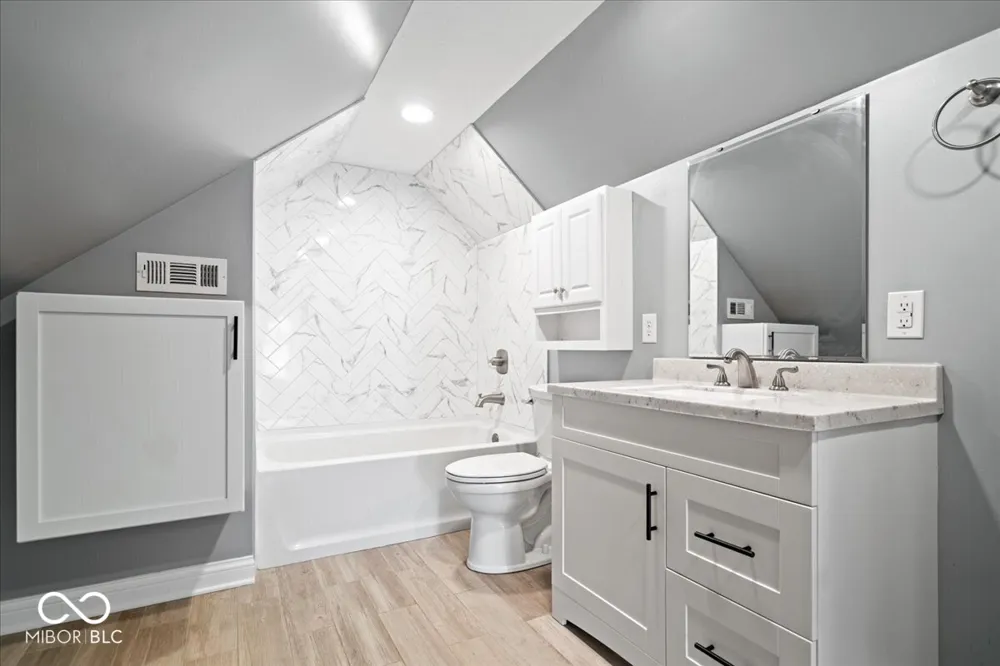 898 S 9th Street Noblesville, IN 46060
