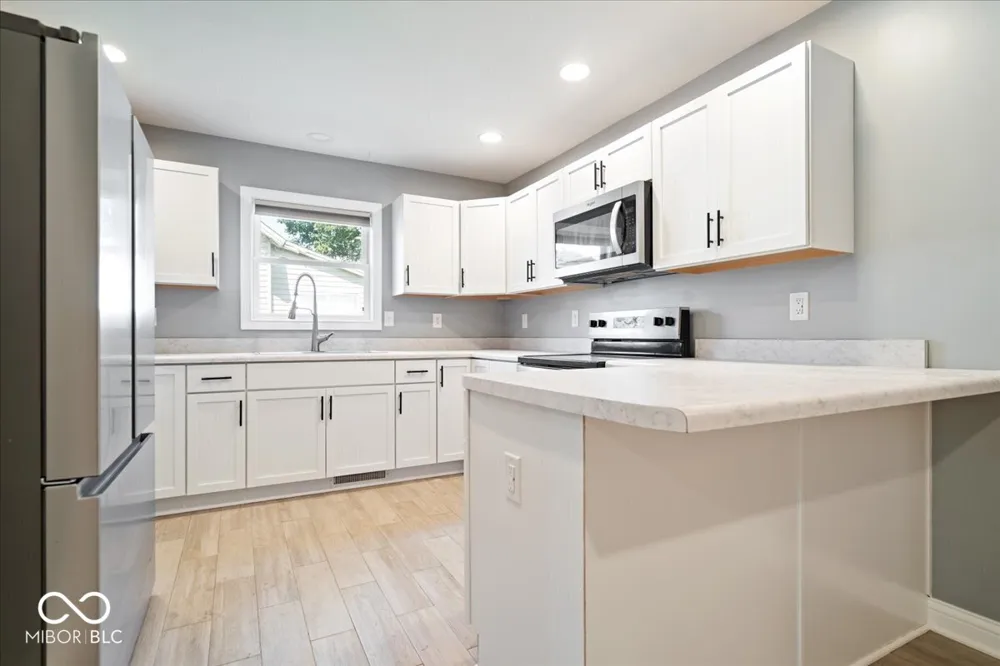 898 S 9th Street Noblesville, IN 46060