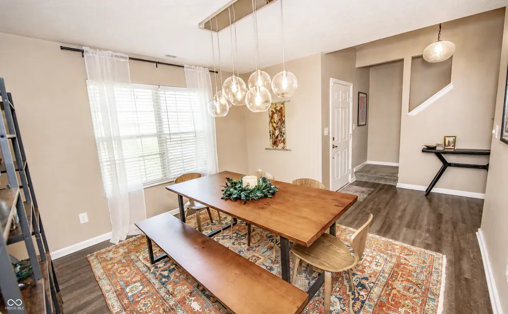 11711 Fawn Crest Drive Indianapolis, IN 46235