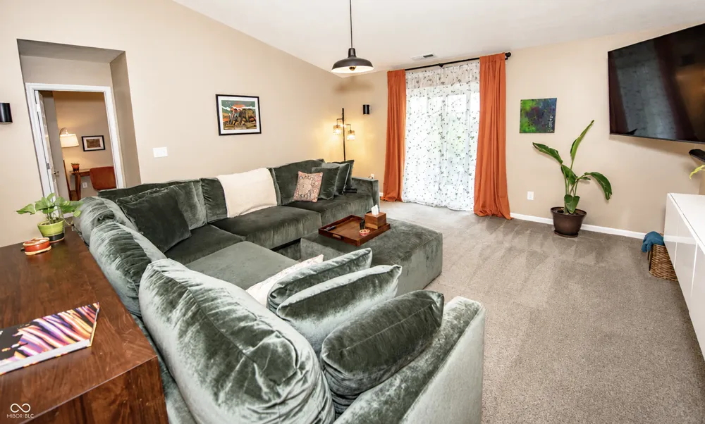 11711 Fawn Crest Drive Indianapolis, IN 46235