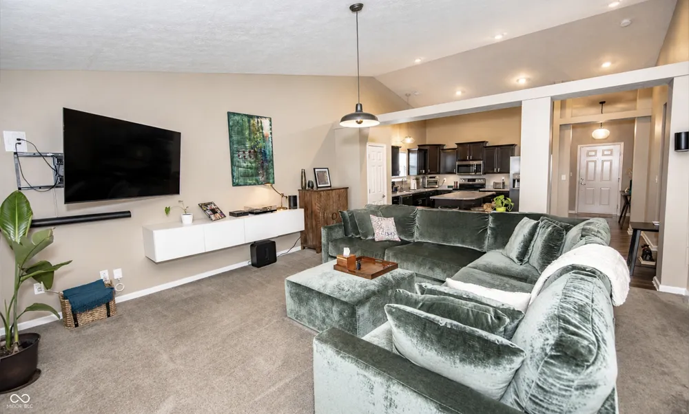11711 Fawn Crest Drive Indianapolis, IN 46235