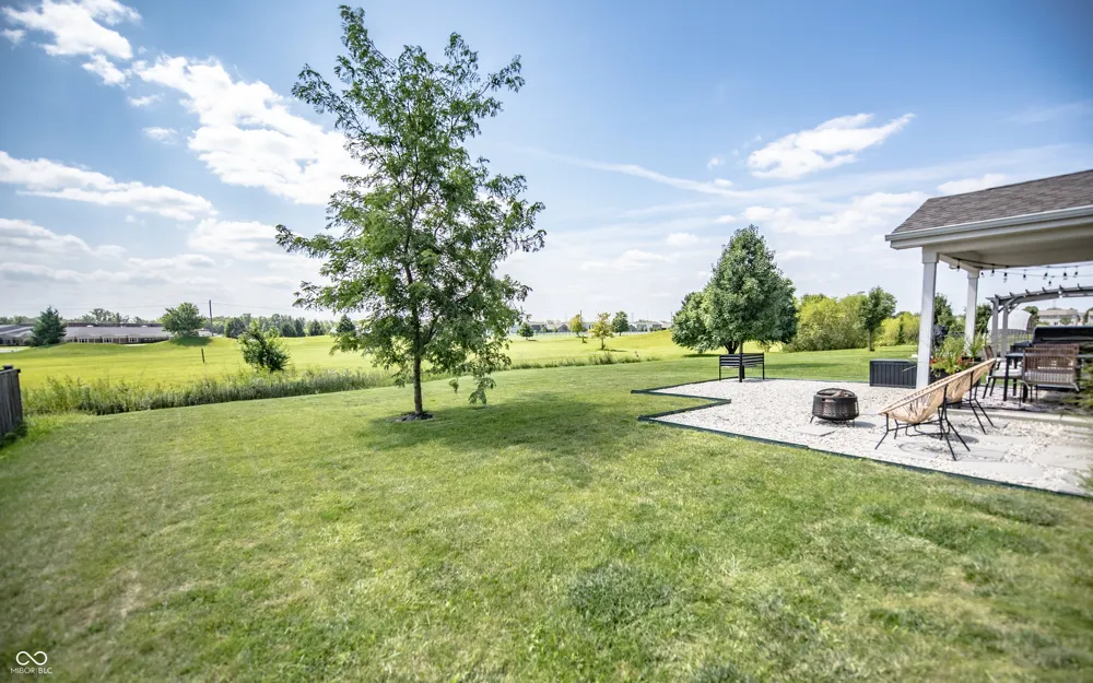 11711 Fawn Crest Drive Indianapolis, IN 46235