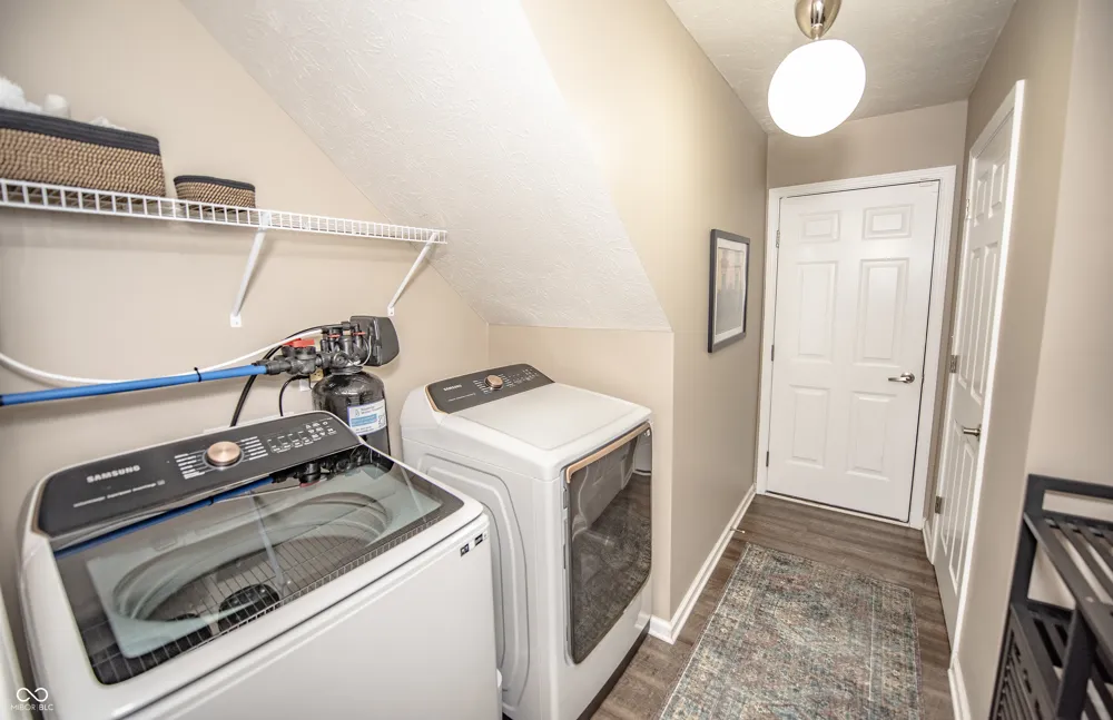 11711 Fawn Crest Drive Indianapolis, IN 46235