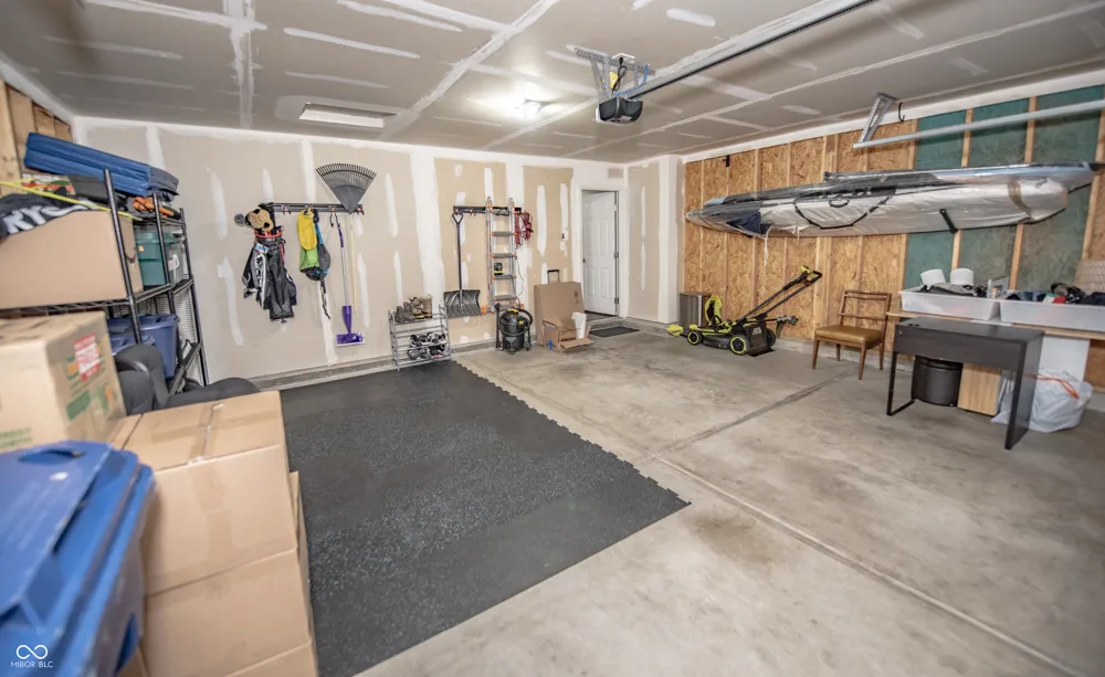 11711 Fawn Crest Drive Indianapolis, IN 46235