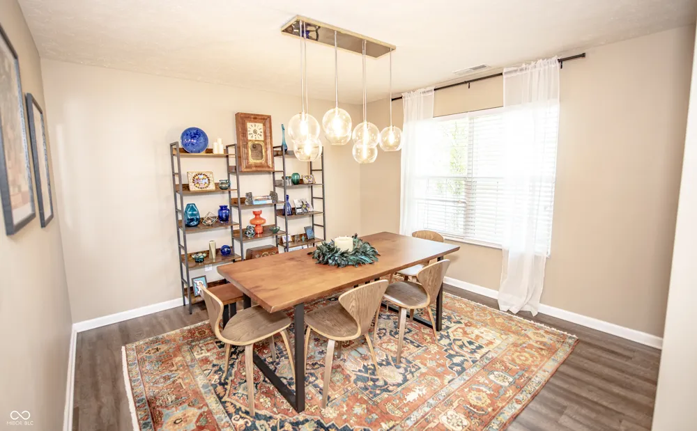 11711 Fawn Crest Drive Indianapolis, IN 46235