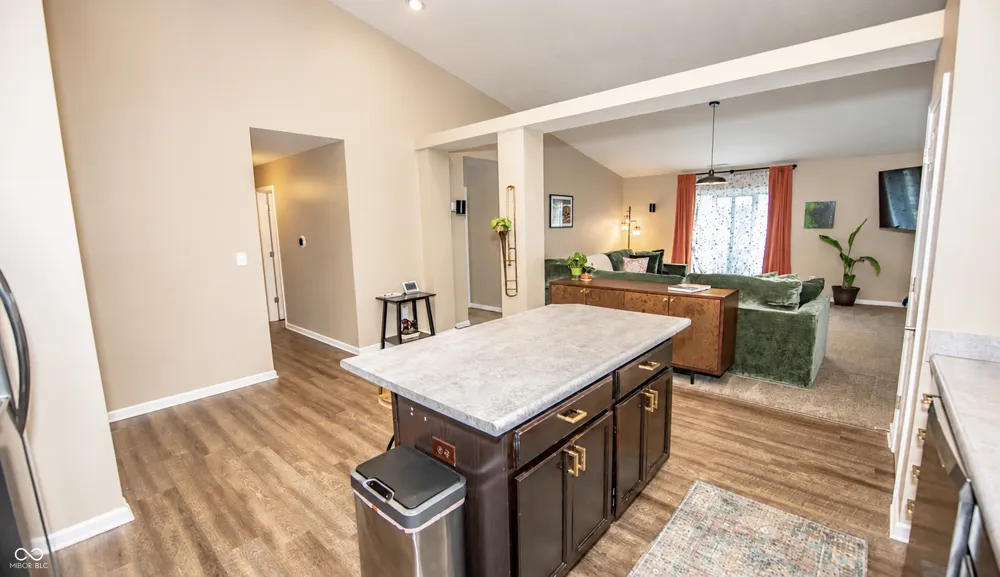 11711 Fawn Crest Drive Indianapolis, IN 46235