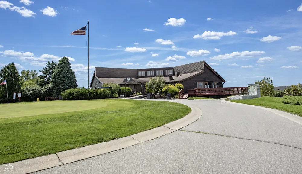 11711 Fawn Crest Drive Indianapolis, IN 46235