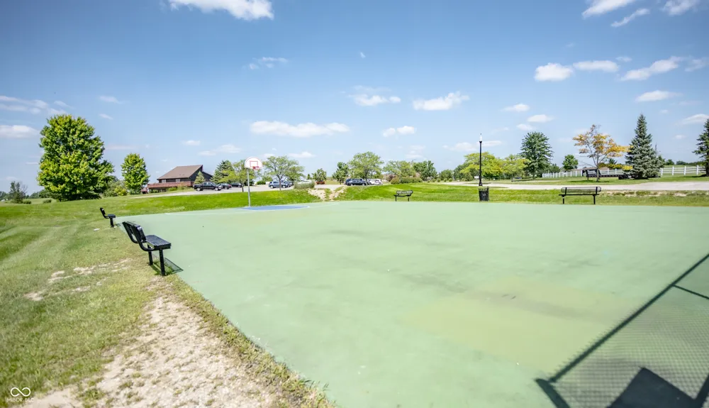 11711 Fawn Crest Drive Indianapolis, IN 46235