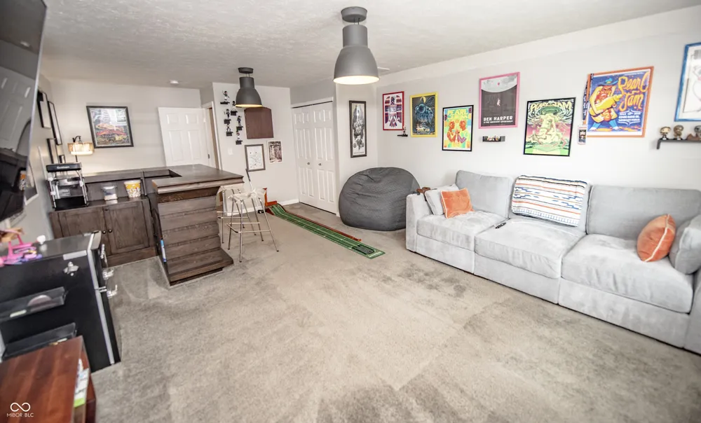 11711 Fawn Crest Drive Indianapolis, IN 46235