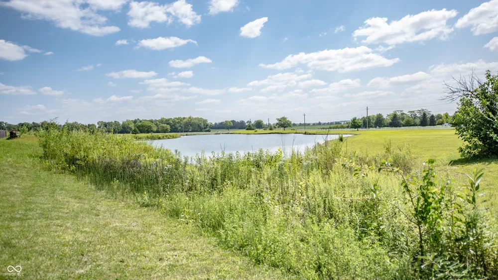 11711 Fawn Crest Drive Indianapolis, IN 46235