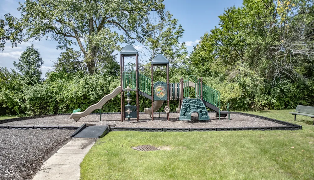 11711 Fawn Crest Drive Indianapolis, IN 46235