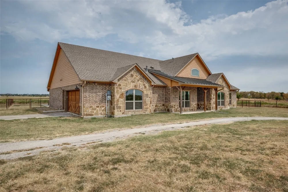 8400 Holder Road Northlake, TX 76247