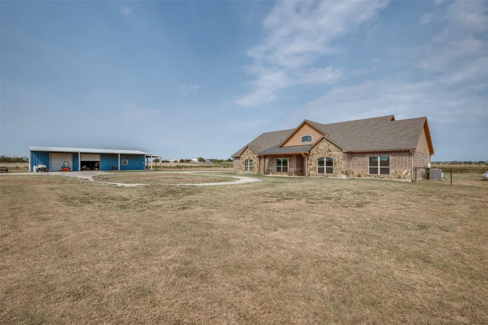 8400 Holder Road Northlake, TX 76247